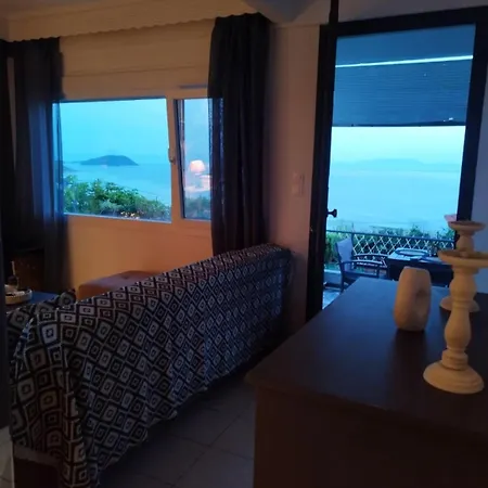 Holiday home Mare Mia #θάλασσα μου *