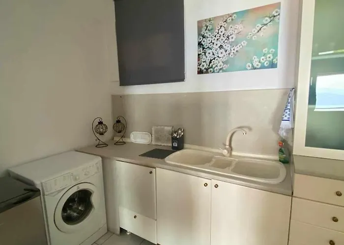 Mare Mia Λουτράκι